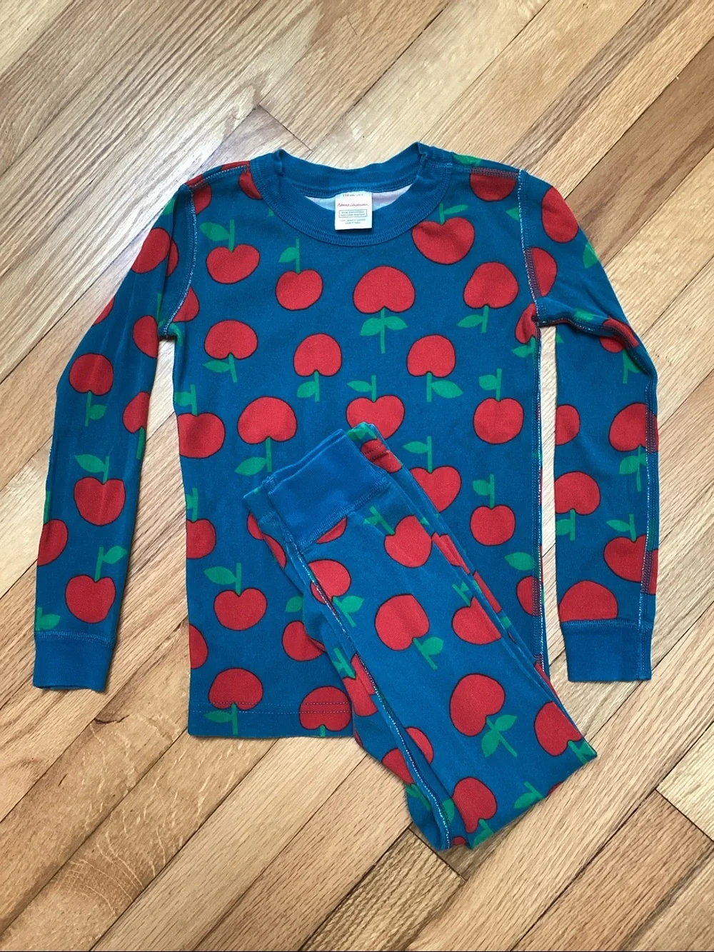 Hanna Andersson apple print long john pajama set size 5